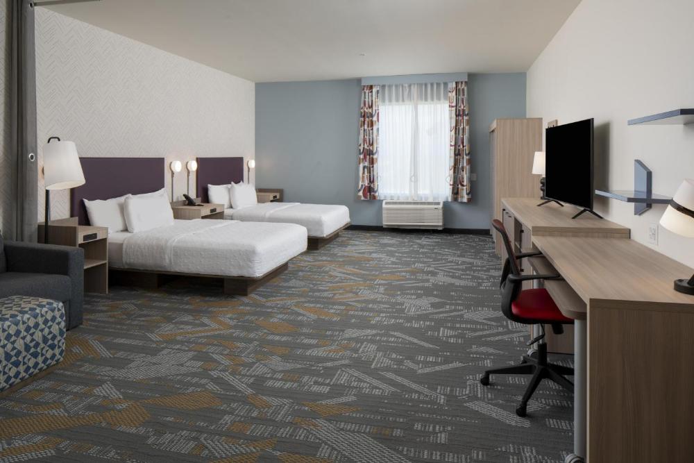 Studio Suite with Two Queen Beds and Tub - Mobility Access interior